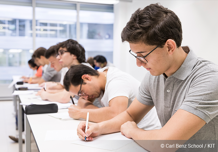 students, lecture, mechanical engineering, Carl Benz School of Engineering