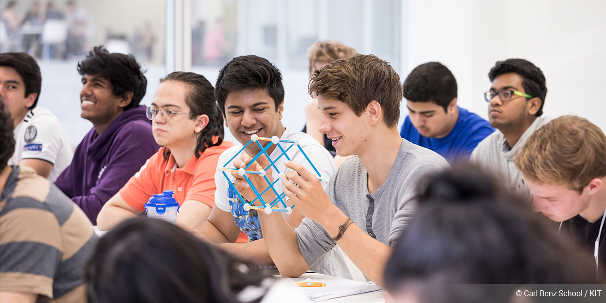 students, lecture, mechanical engineering, Carl Benz School